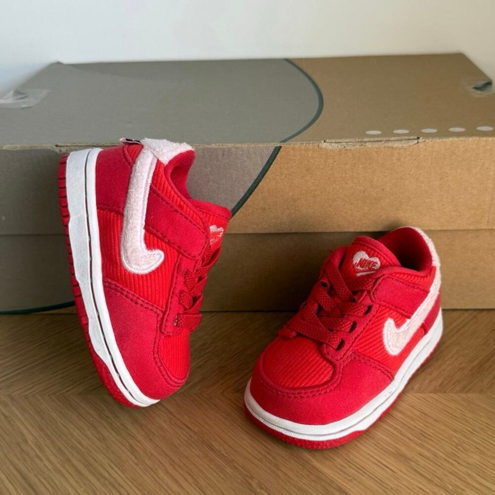 Nike Dunk Low “Valentine” Toddler Sneakers- SZ 4 C